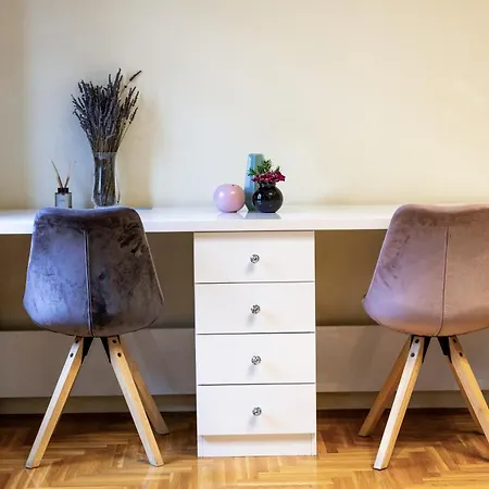 דירה Parkside Garni נובי סאד