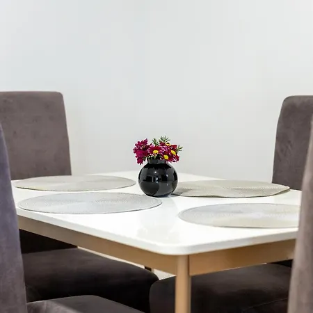 Parkside Garni דירה *