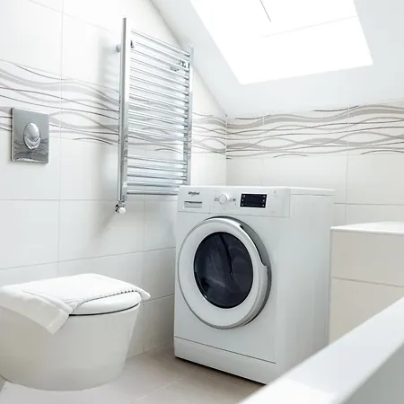 Parkside Garni * ノヴィ・サド