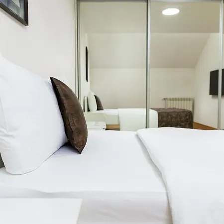 Parkside Garni アパート