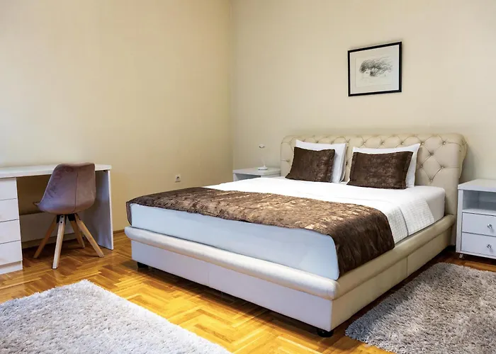 アパート Parkside Garni *