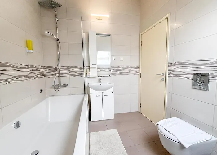 Parkside Garni דירה